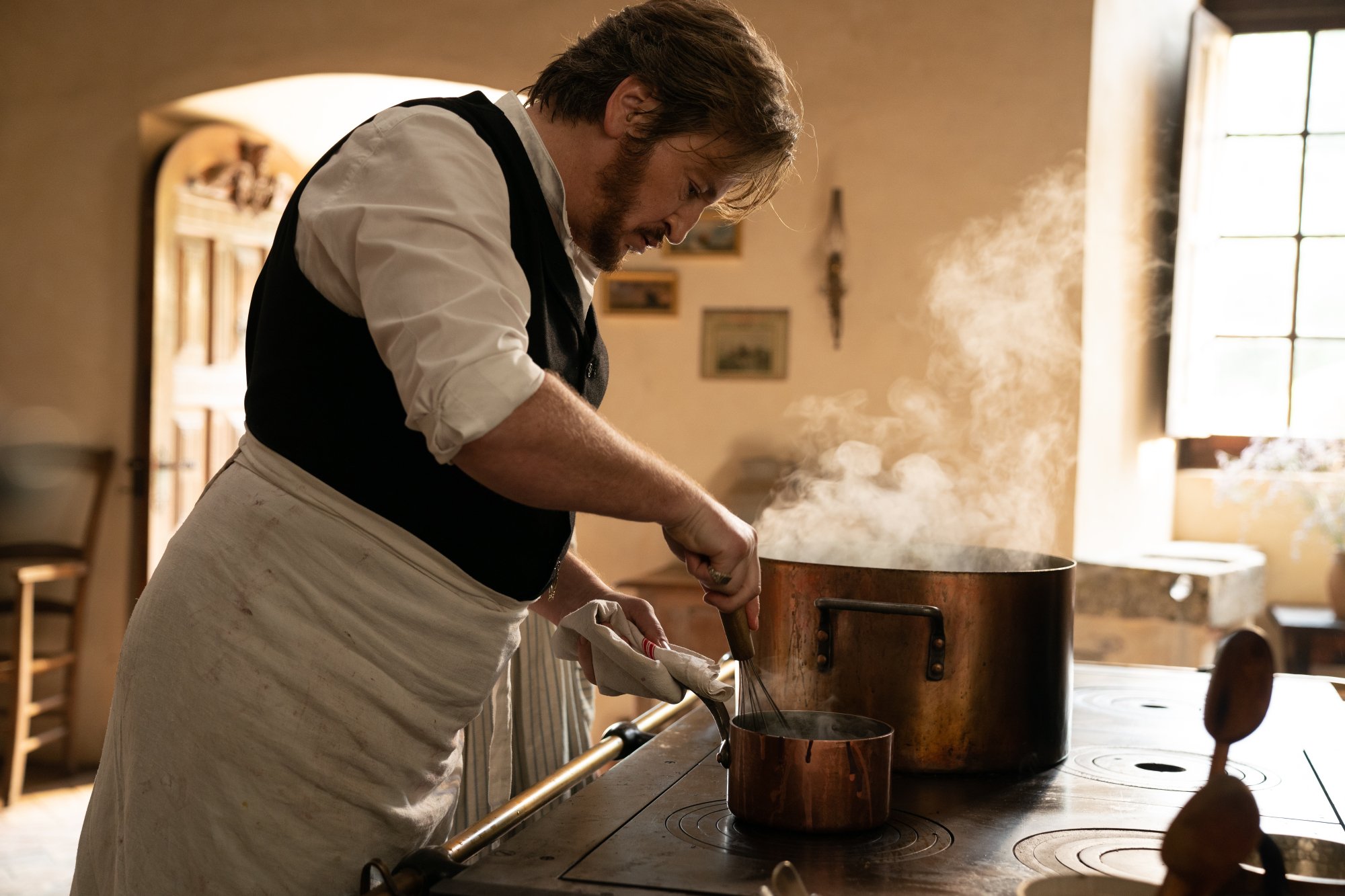 Benoît Magimel cooks.