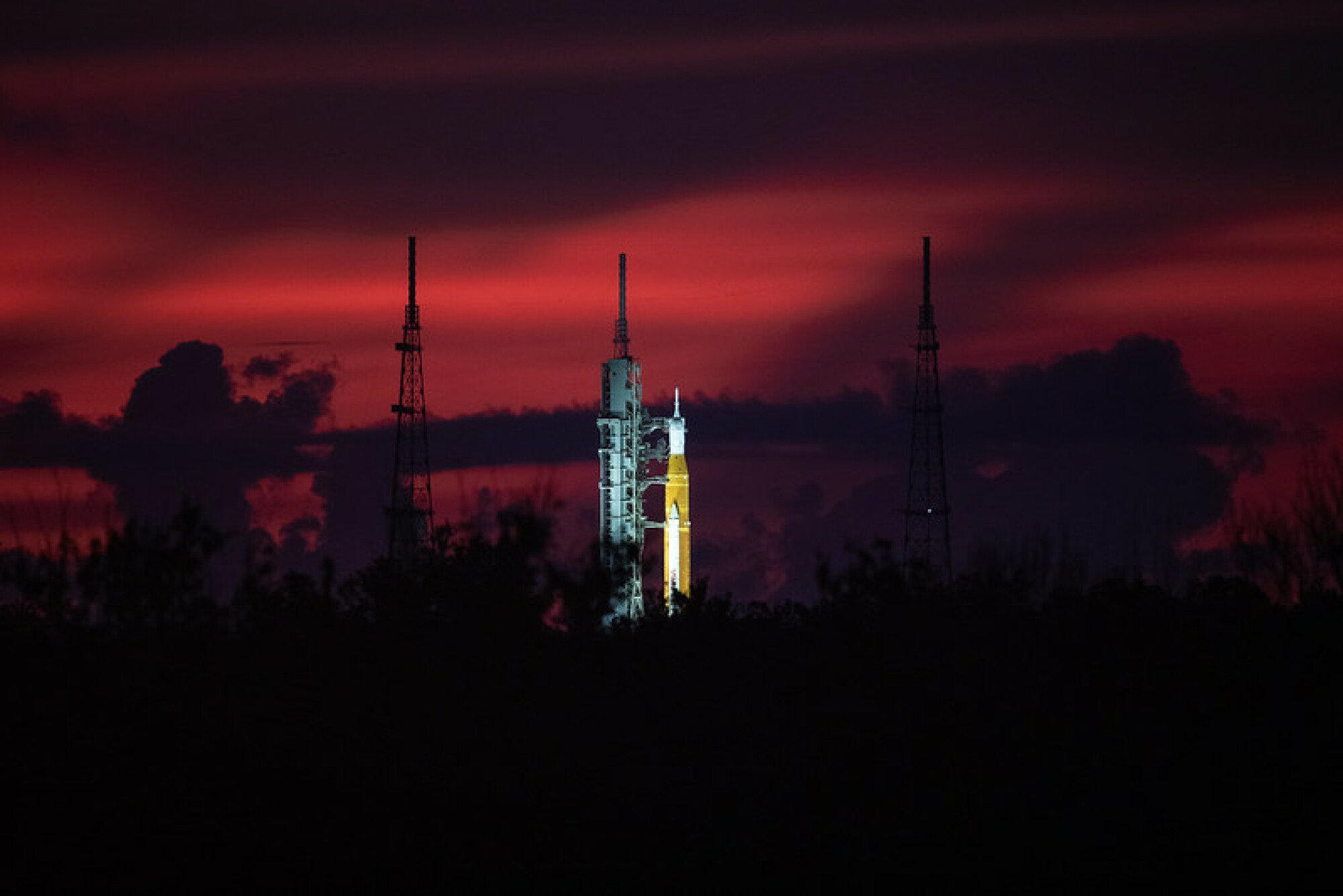 NASA mega moon rocket sitting at launchpad
