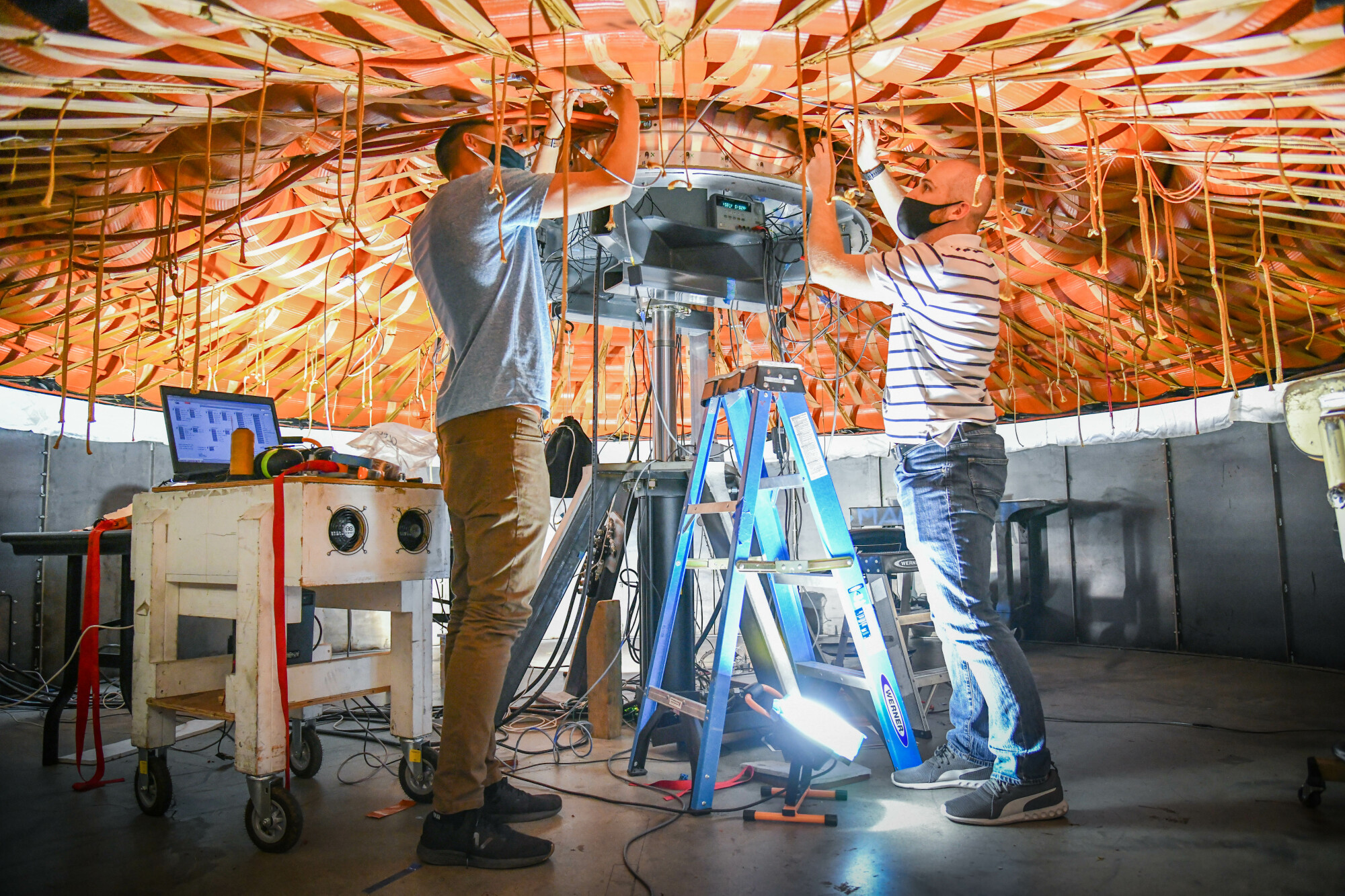 Inflating a heat shield