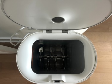 A look inside the Mill kitchen bin with lid up