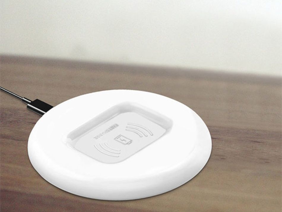 40 of the best deals on power banks, wireless chargers, cables, and more
