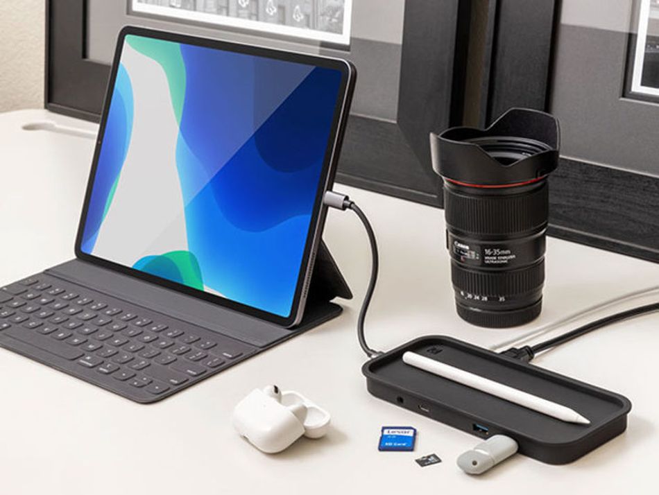 40 of the best deals on power banks, wireless chargers, cables, and more