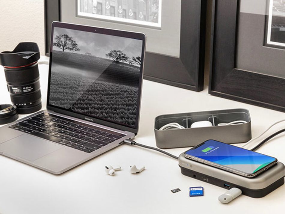 40 of the best deals on power banks, wireless chargers, cables, and more