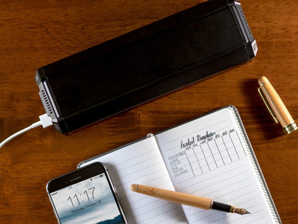 40 of the best deals on power banks, wireless chargers, cables, and more