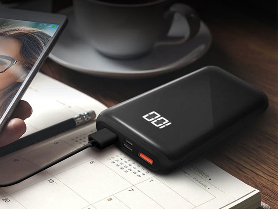 40 of the best deals on power banks, wireless chargers, cables, and more