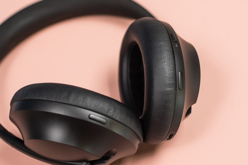 Bose's headphones have it all.